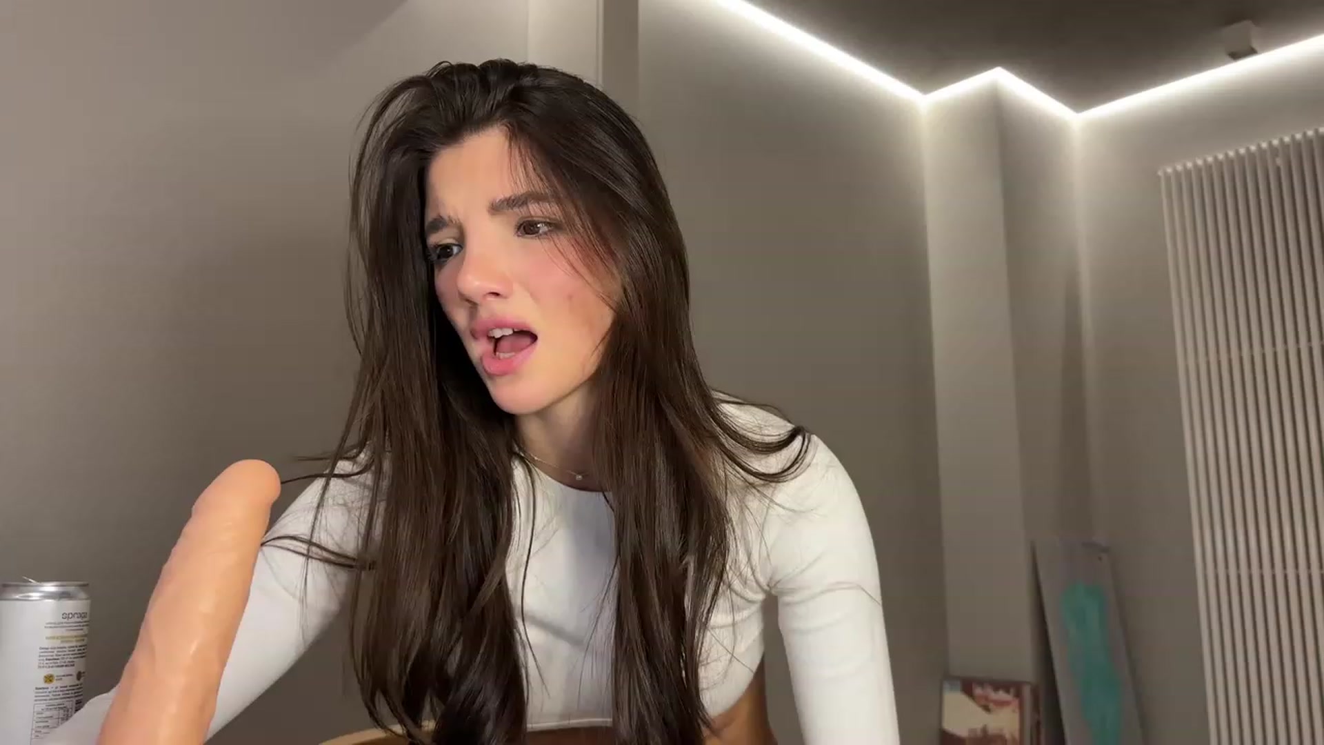 Gallery image thumbnail from SweetKlem's myfreecams stream on, 10/19/2023, 20:42 image 18 of 20