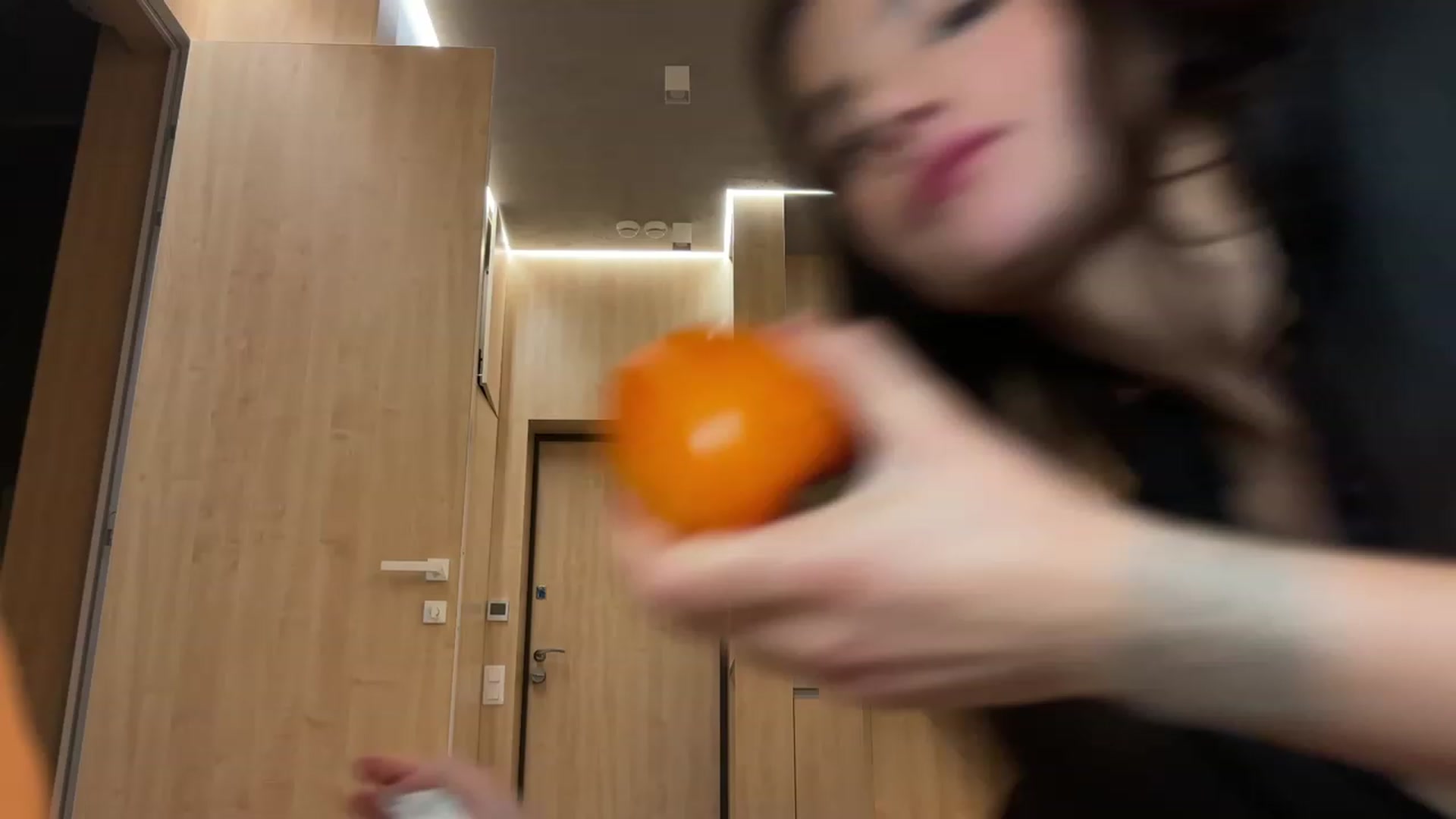 Gallery image thumbnail from SweetKlem's myfreecams stream on, 10/21/2023, 21:37 image 2 of 20