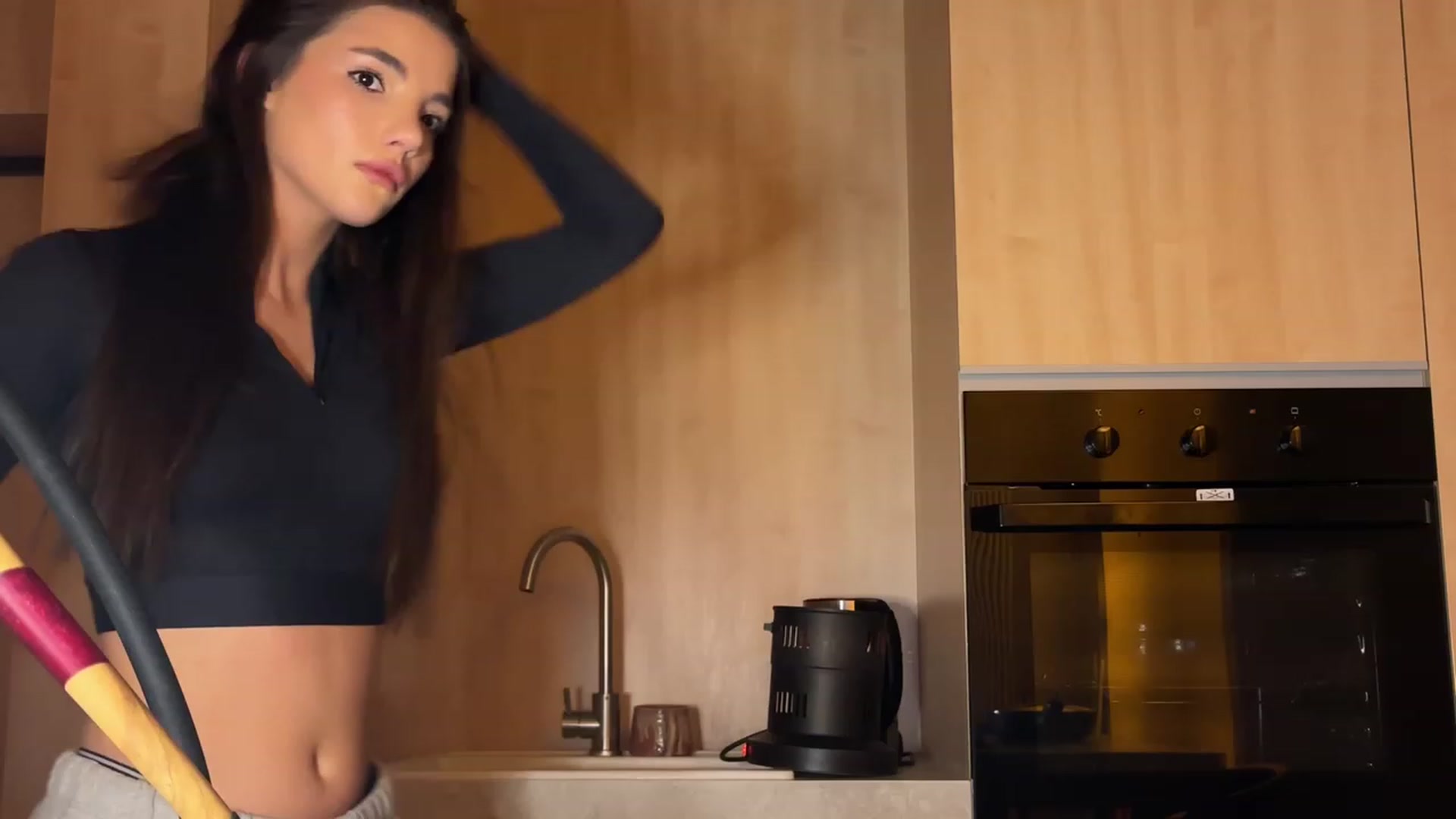 Gallery image thumbnail from SweetKlem's myfreecams stream on, 10/31/2023, 22:16 image 3 of 20