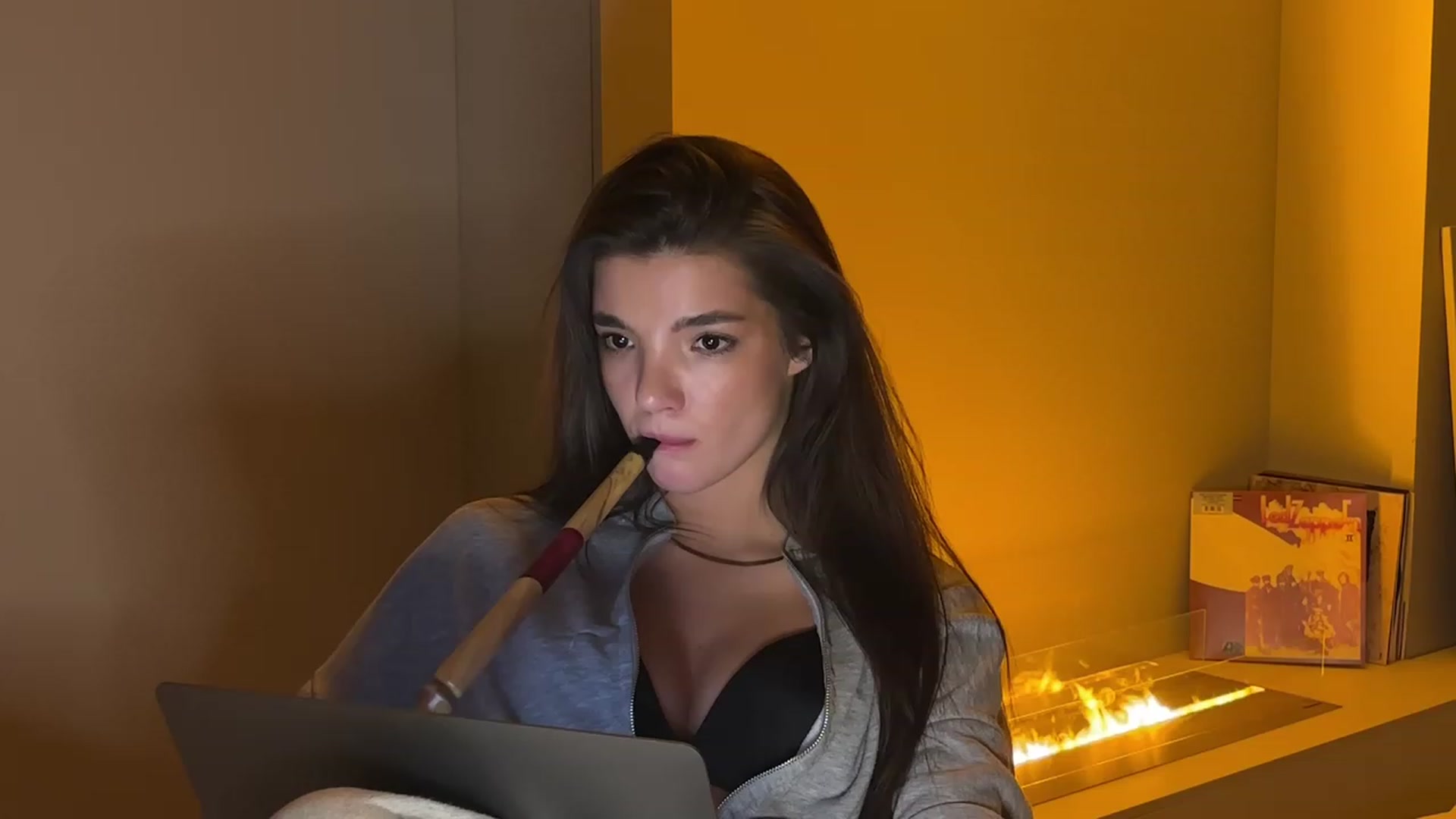 Gallery image thumbnail from SweetKlem's myfreecams stream on, 11/05/2023, 01:18 image 9 of 20