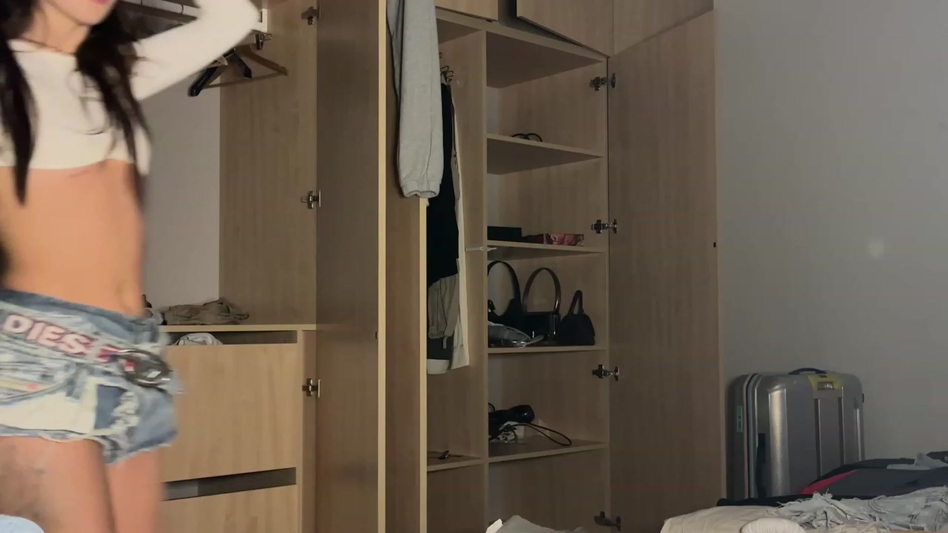 Gallery image thumbnail from SweetKlem's myfreecams stream on, 11/18/2023, 02:38 image 2 of 20