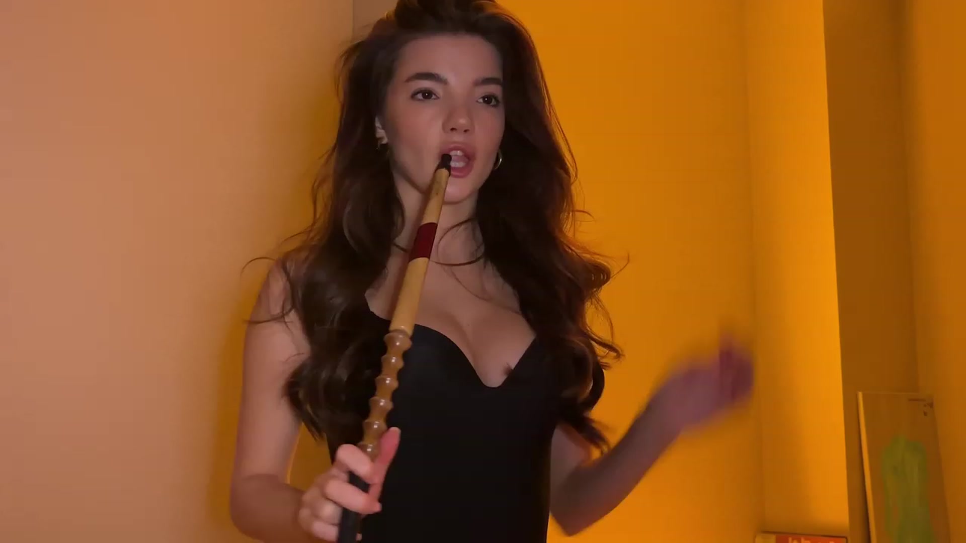 Gallery image thumbnail from SweetKlem's myfreecams stream on, 11/19/2023, 02:40 image 2 of 20