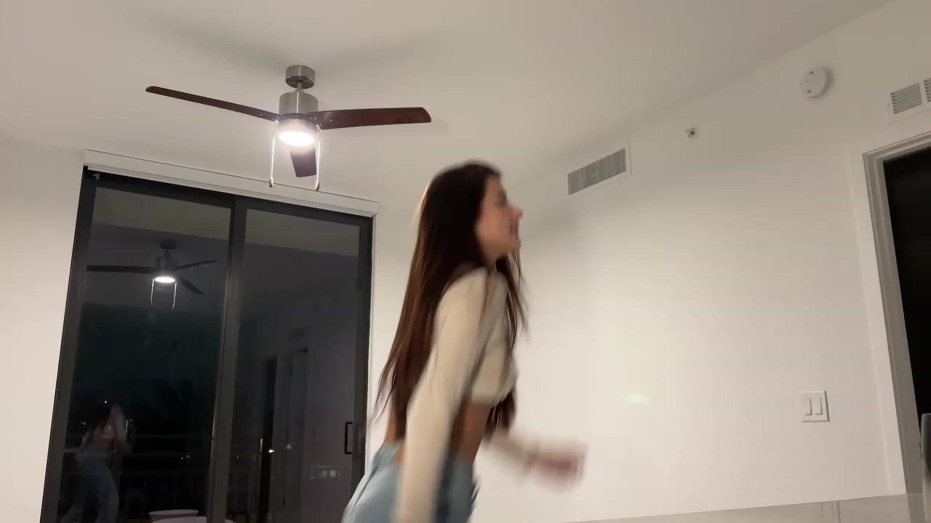 Gallery image thumbnail from SweetKlem's myfreecams stream on, 12/13/2023, 02:14 image 1 of 20