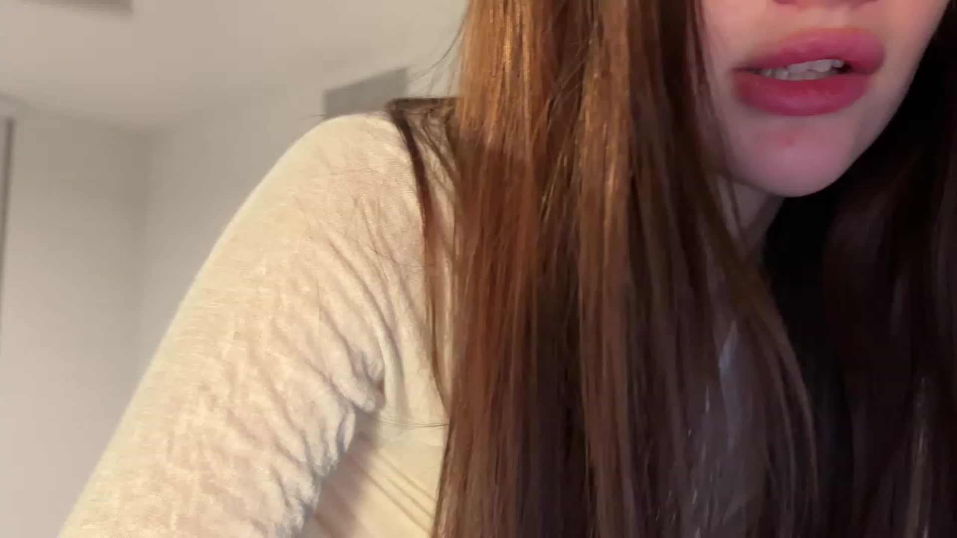 Gallery image thumbnail from SweetKlem's myfreecams stream on, 12/13/2023, 02:47 image 11 of 20