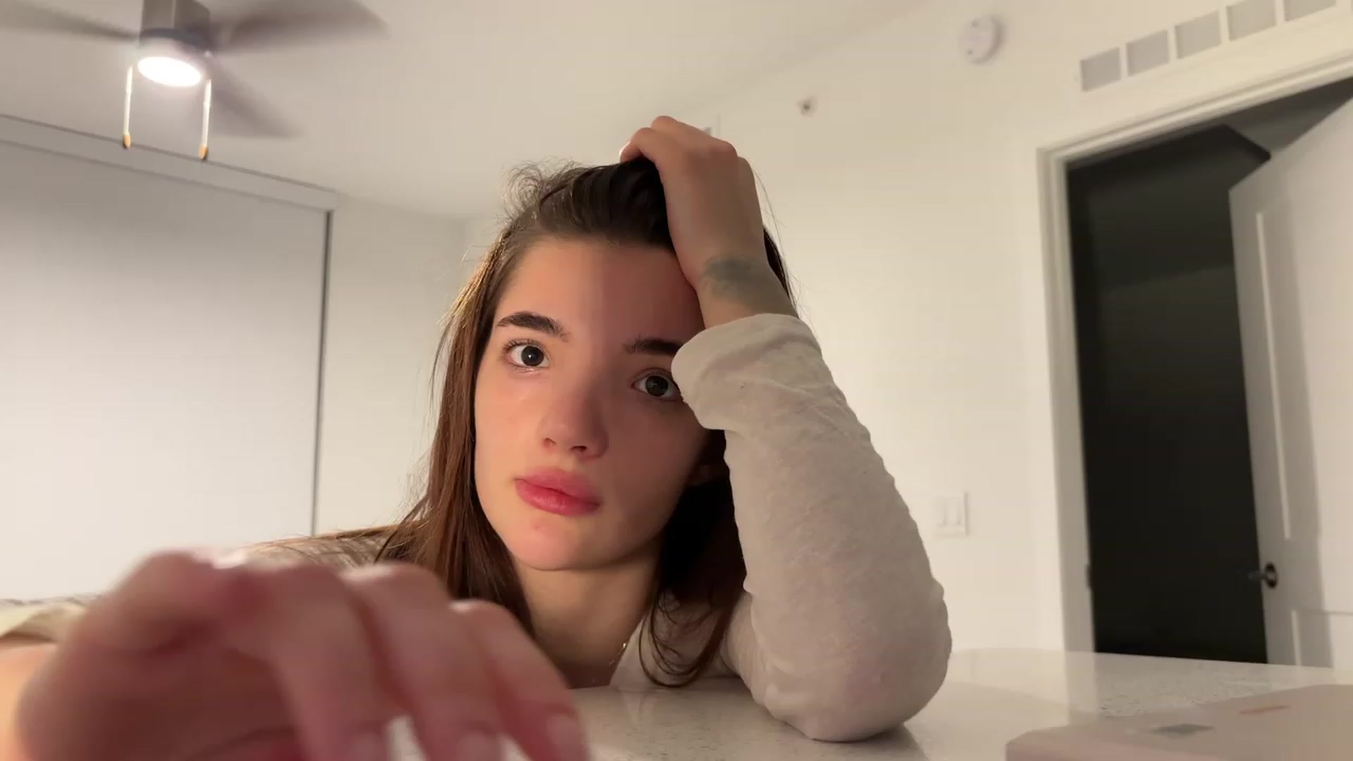 Gallery image thumbnail from SweetKlem's myfreecams stream on, 12/13/2023, 02:47 image 9 of 20