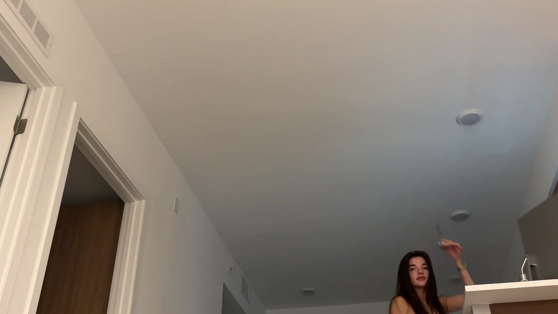 Gallery image thumbnail from SweetKlem's myfreecams stream on, 12/18/2023, 01:03 image 12 of 20