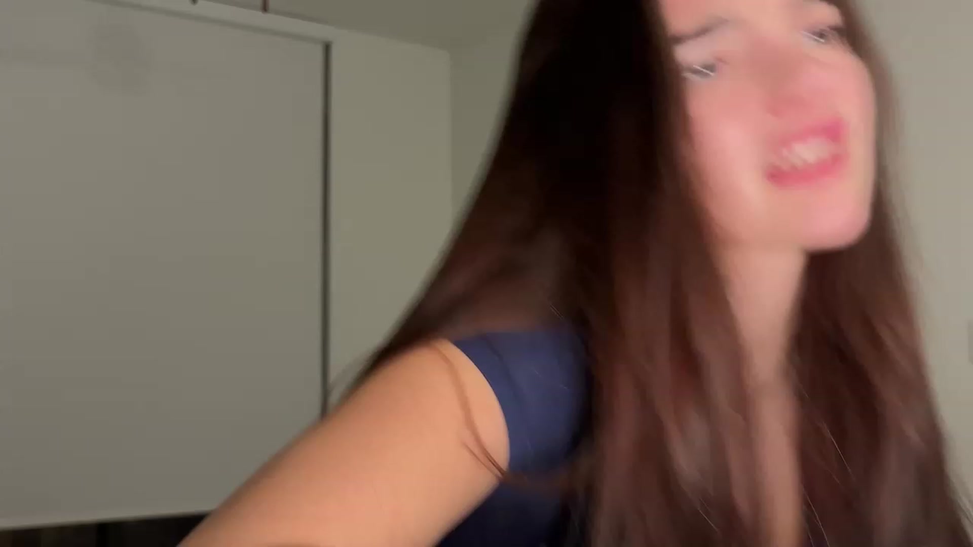 Gallery image thumbnail from SweetKlem's myfreecams stream on, 12/20/2023, 03:15 image 11 of 20