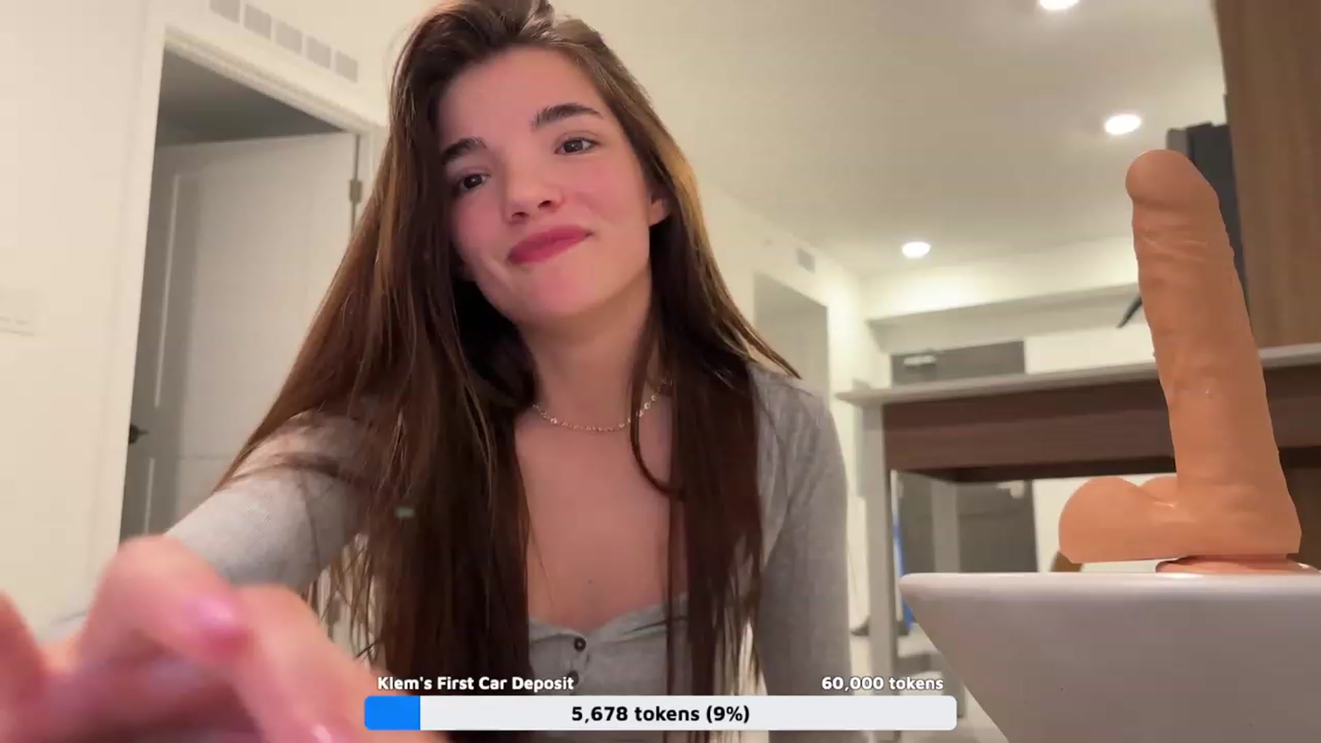 Gallery image thumbnail from SweetKlem's myfreecams stream on, 01/22/2024, 07:41 image 4 of 20