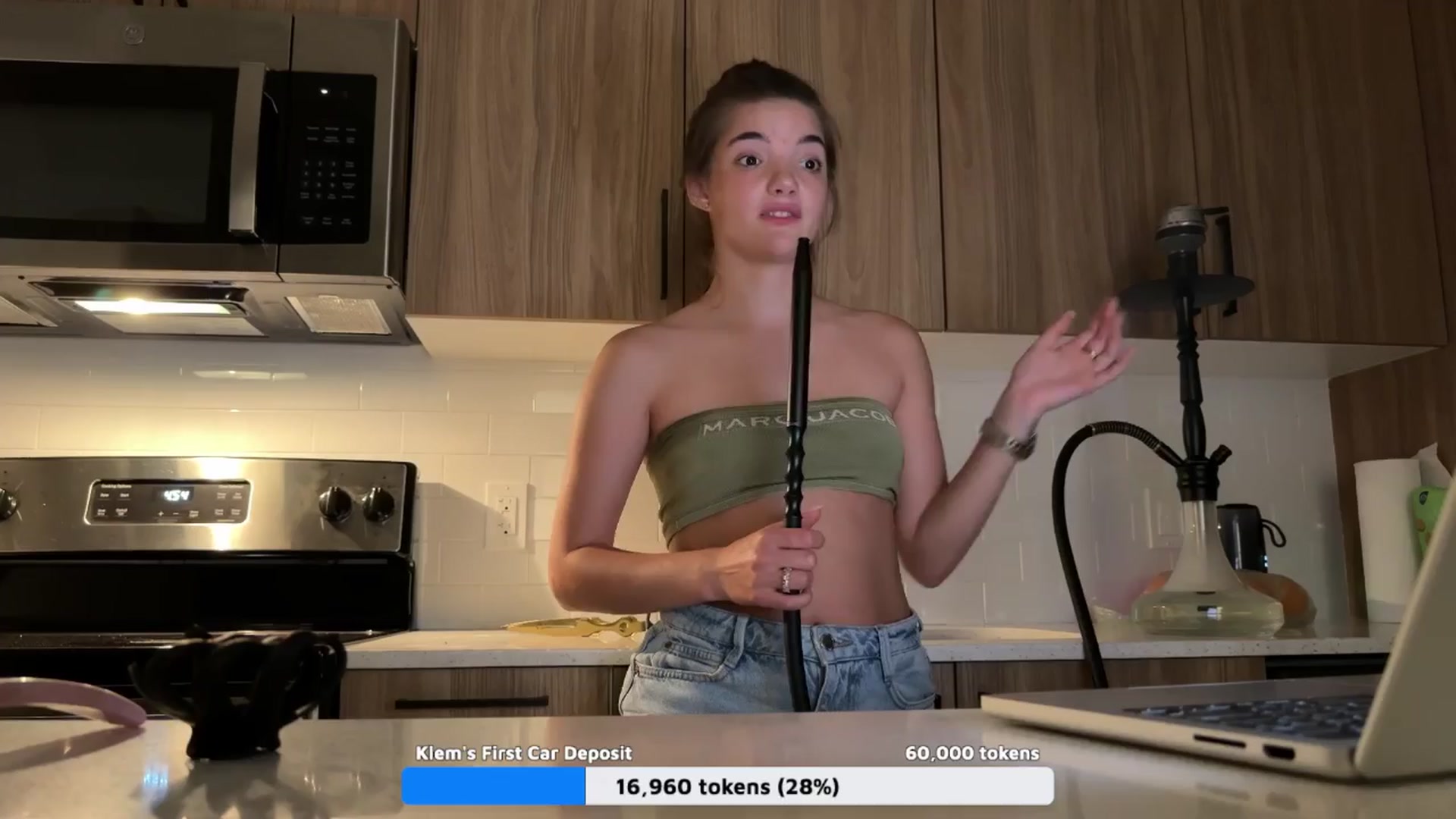 Gallery image thumbnail from SweetKlem's myfreecams stream on, 04/12/2024, 04:51 image 13 of 20