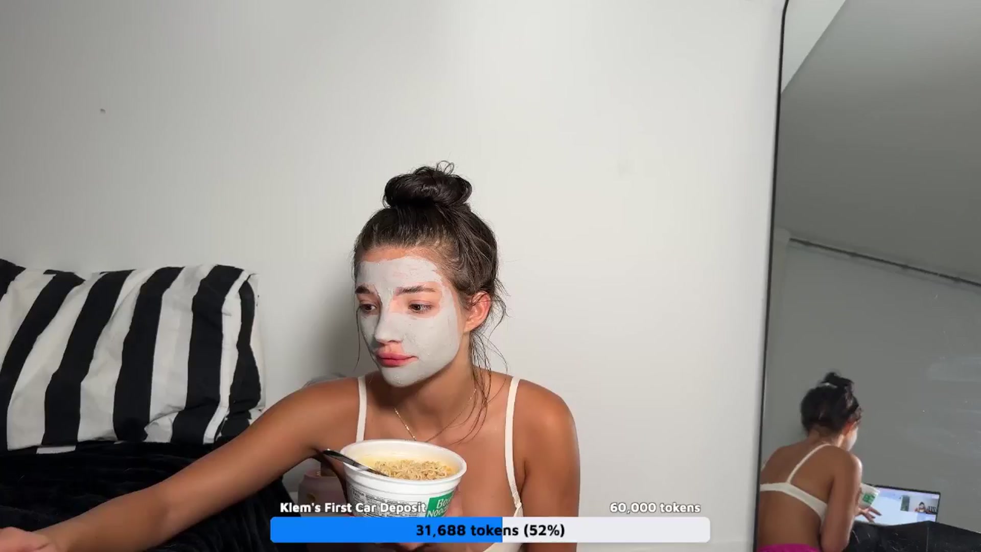 Gallery image thumbnail from SweetKlem's myfreecams stream on, 08/13/2024, 04:56 image 12 of 20