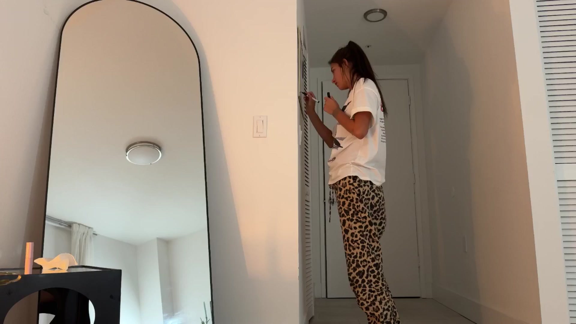 Gallery image thumbnail from SweetKlem's myfreecams stream on, 08/15/2024, 04:05 image 18 of 20