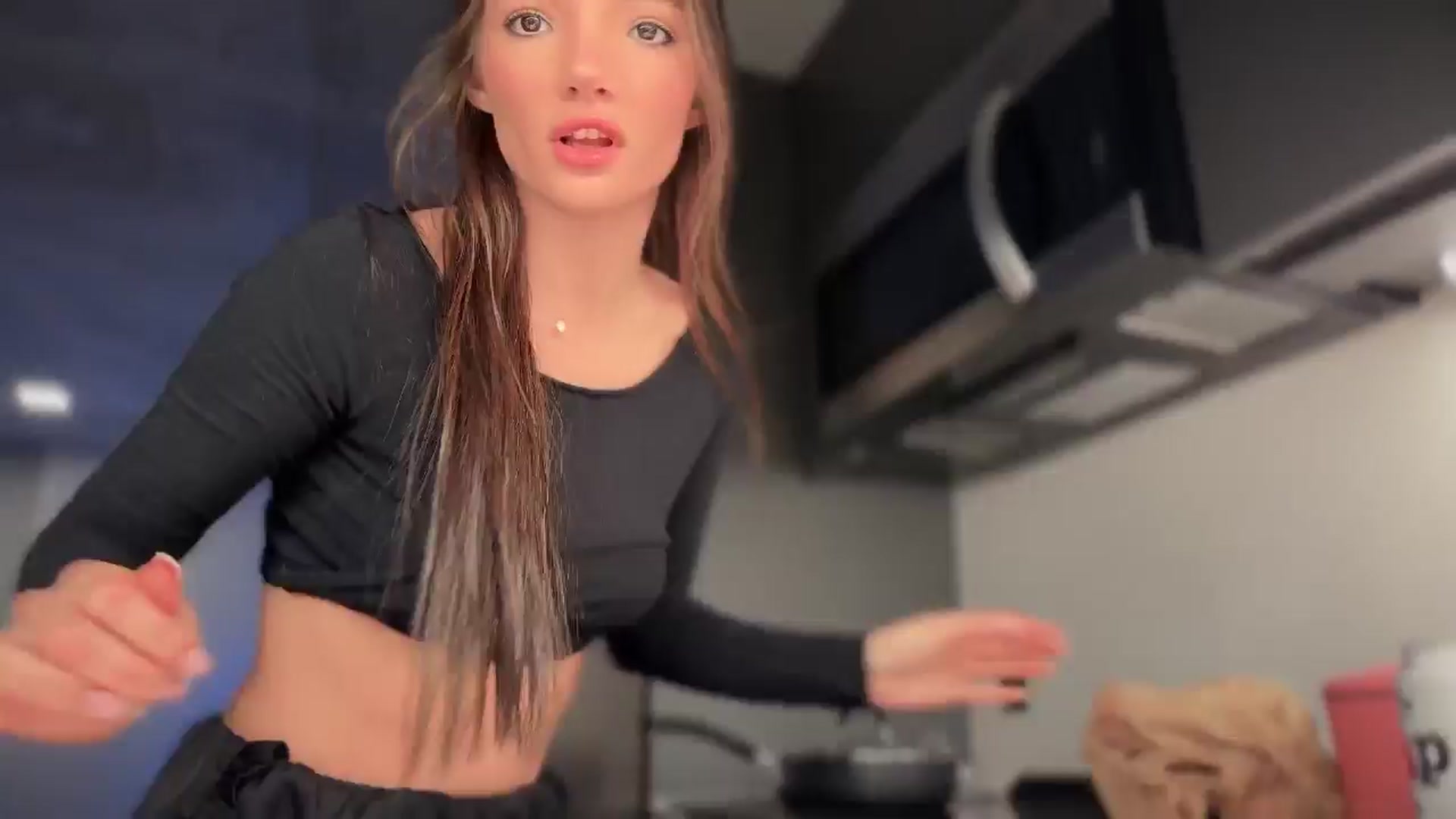 Gallery image thumbnail from SweetKlem's myfreecams stream on, 12/14/2024, 07:29 image 2 of 20