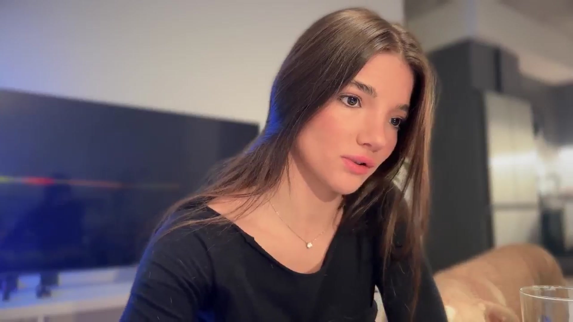 Gallery image thumbnail from SweetKlem's myfreecams stream on, 12/14/2024, 07:29 image 18 of 20