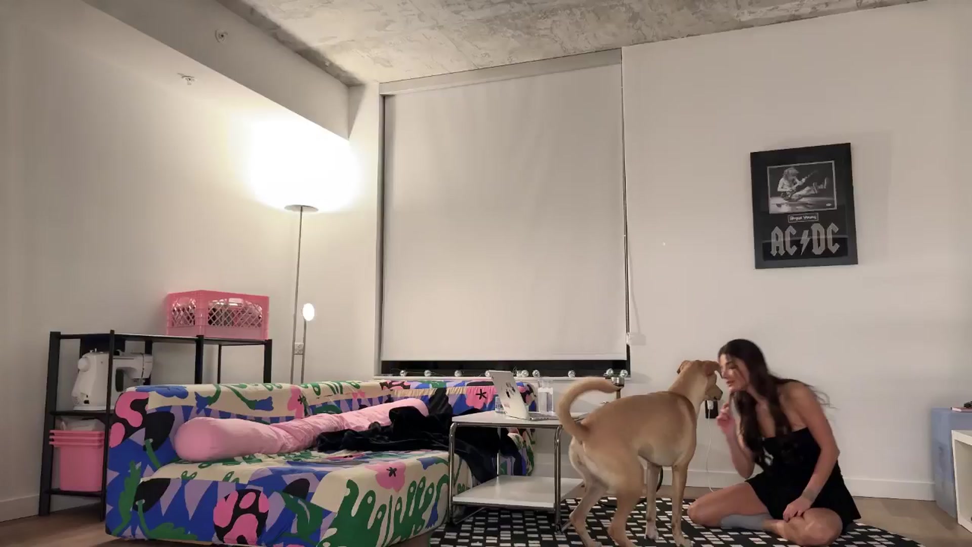 Gallery image thumbnail from SweetKlem's myfreecams stream on, 12/24/2024, 06:02 image 18 of 20