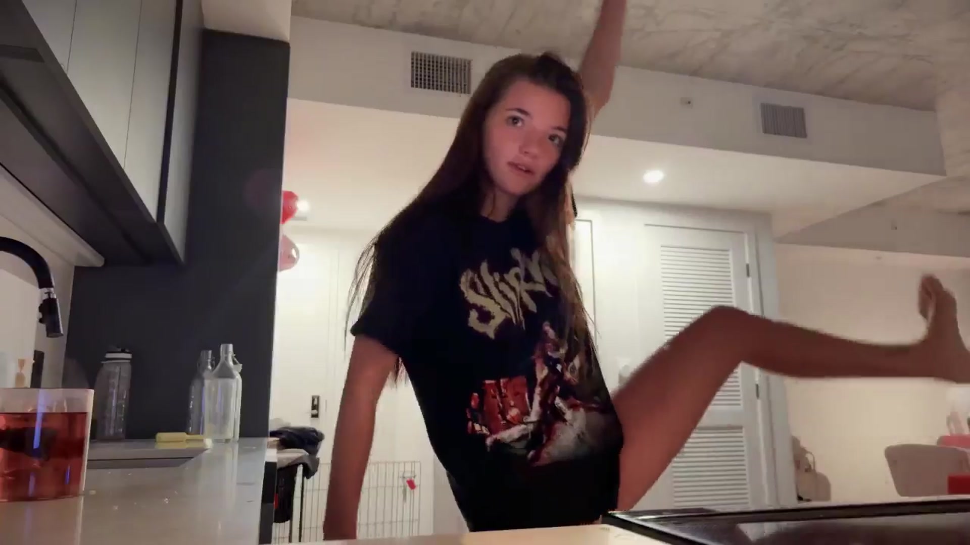 Gallery image thumbnail from SweetKlem's myfreecams stream on, 03/04/2025, 07:05 image 5 of 20