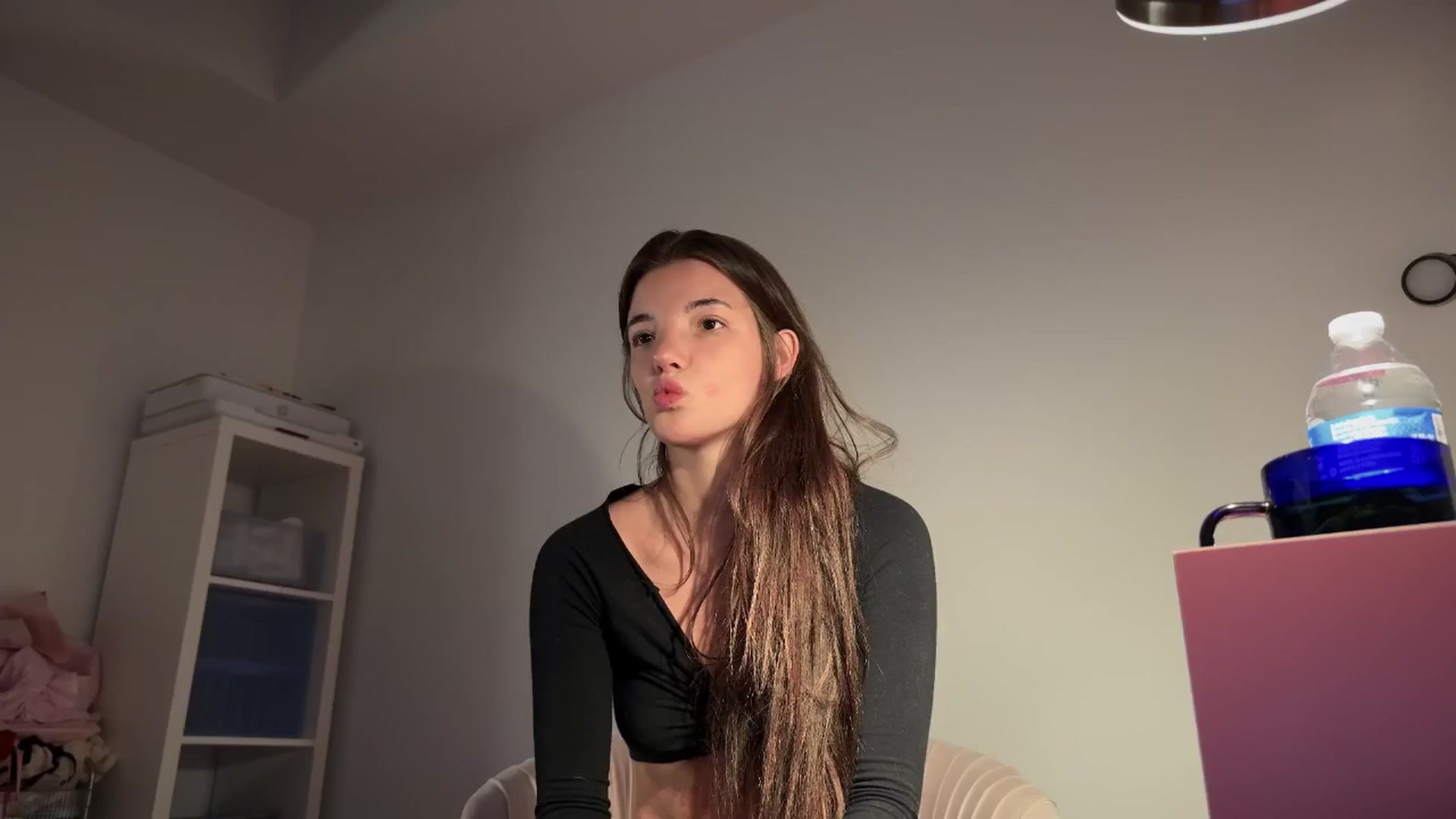 Gallery image thumbnail from SweetKlem's myfreecams stream on, 03/11/2025, 05:30 image 16 of 20