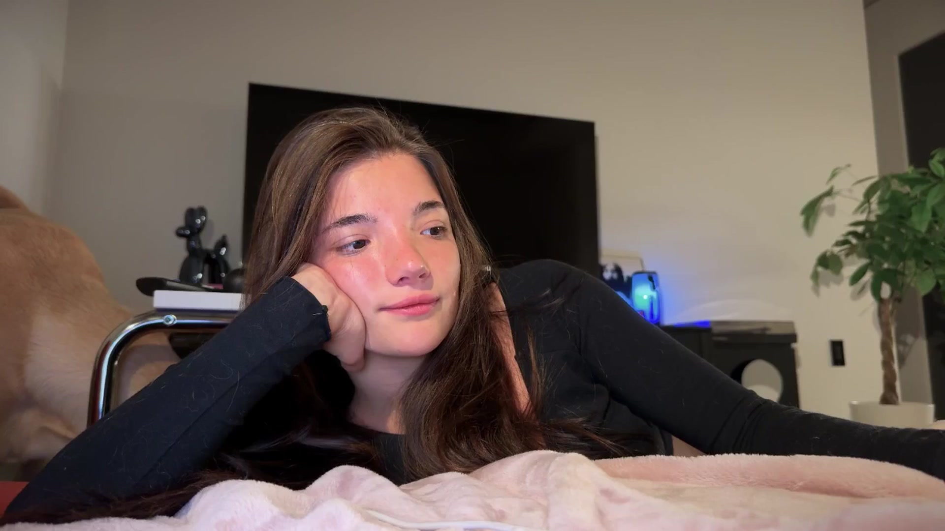 Gallery image thumbnail from SweetKlem's myfreecams stream on, 03/11/2025, 05:30 image 7 of 20