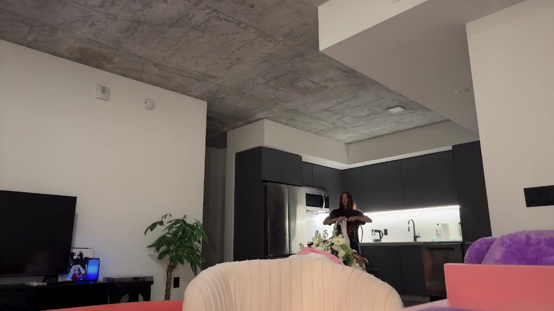 Gallery image thumbnail from SweetKlem's myfreecams stream on, 03/25/2025, 05:07 image 2 of 20