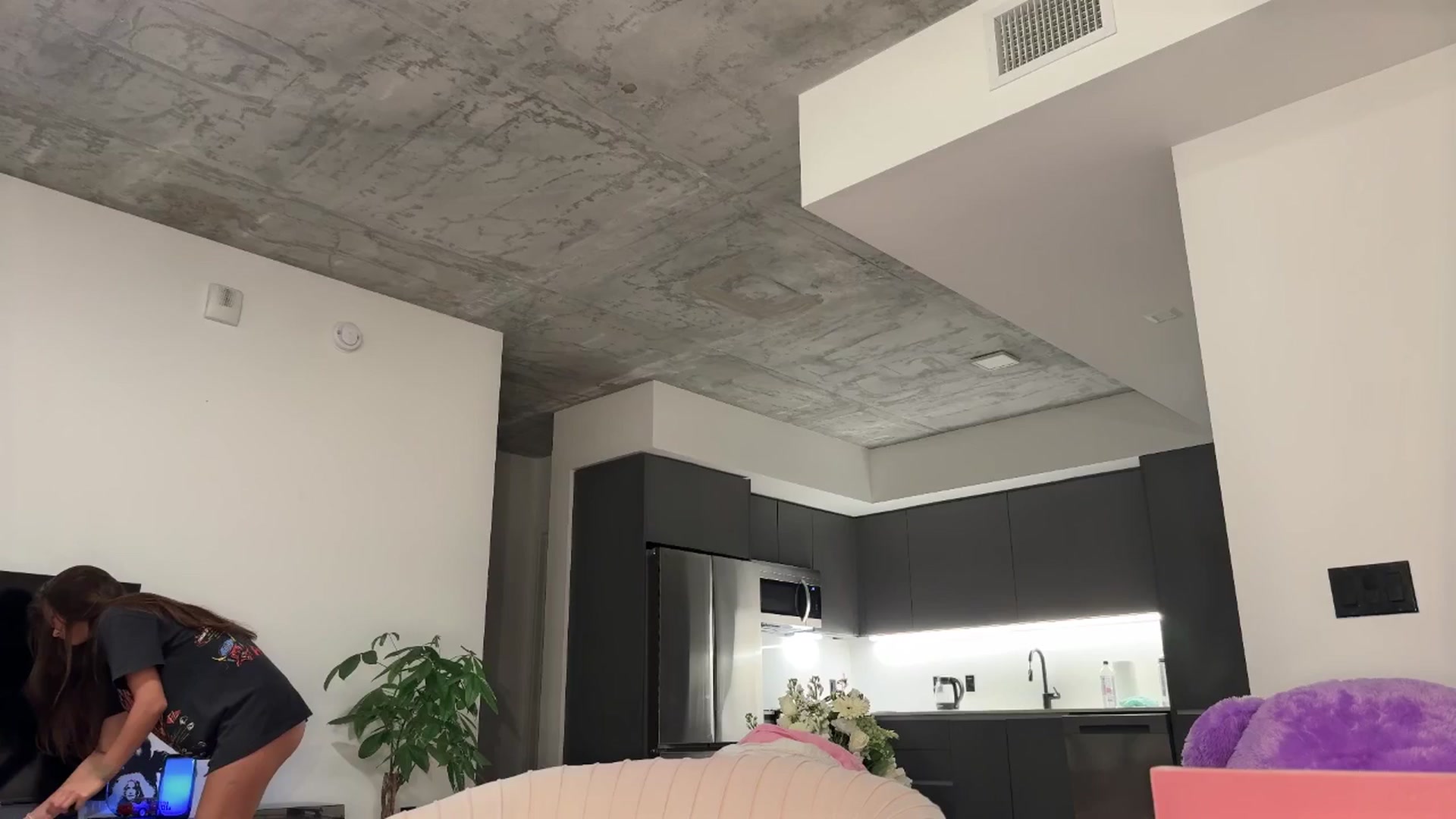 Gallery image thumbnail from SweetKlem's myfreecams stream on, 03/25/2025, 05:07 image 1 of 20