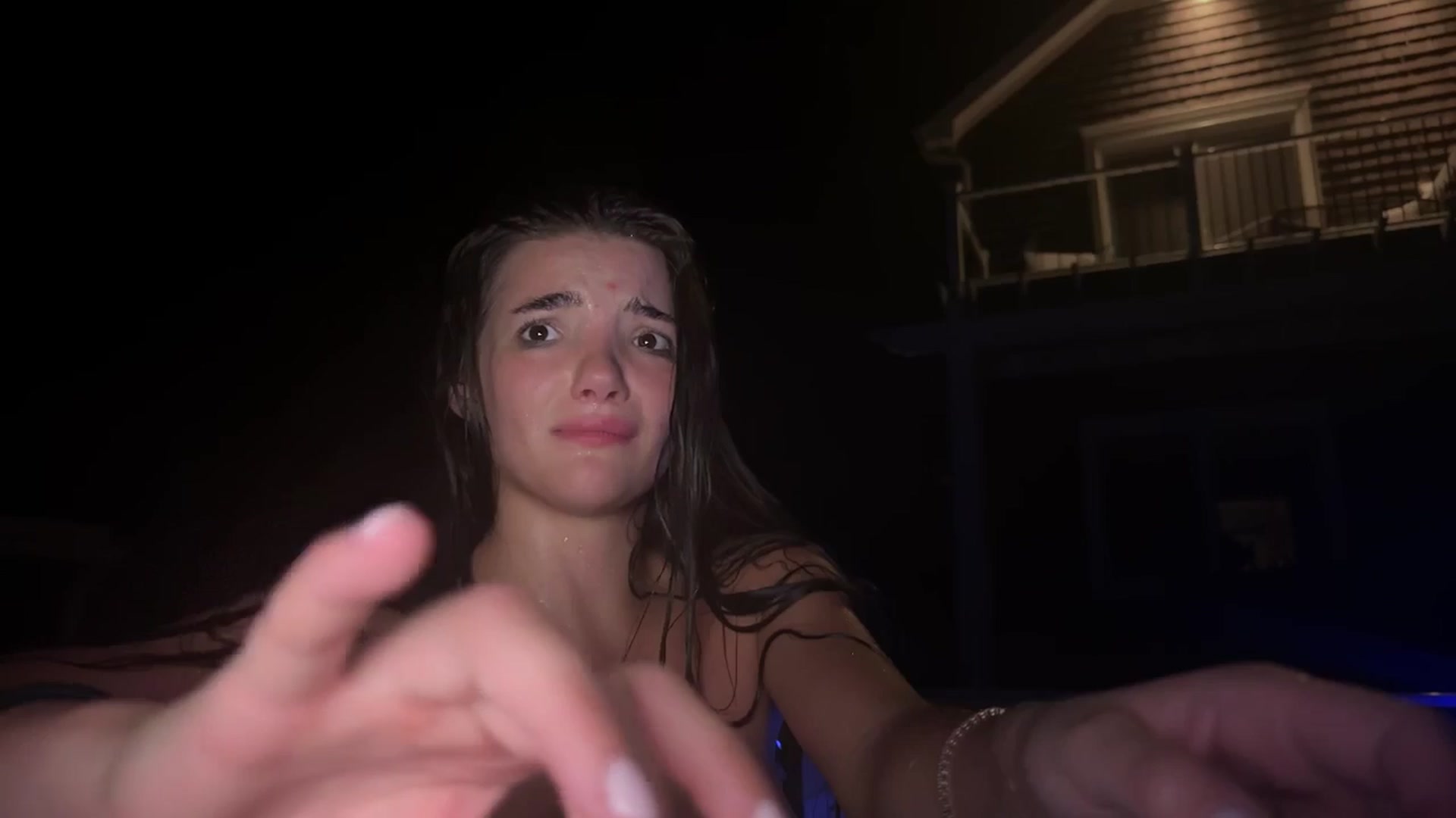 Gallery image thumbnail from SweetKlem's myfreecams stream on, 06/25/2025, 03:38 image 16 of 20