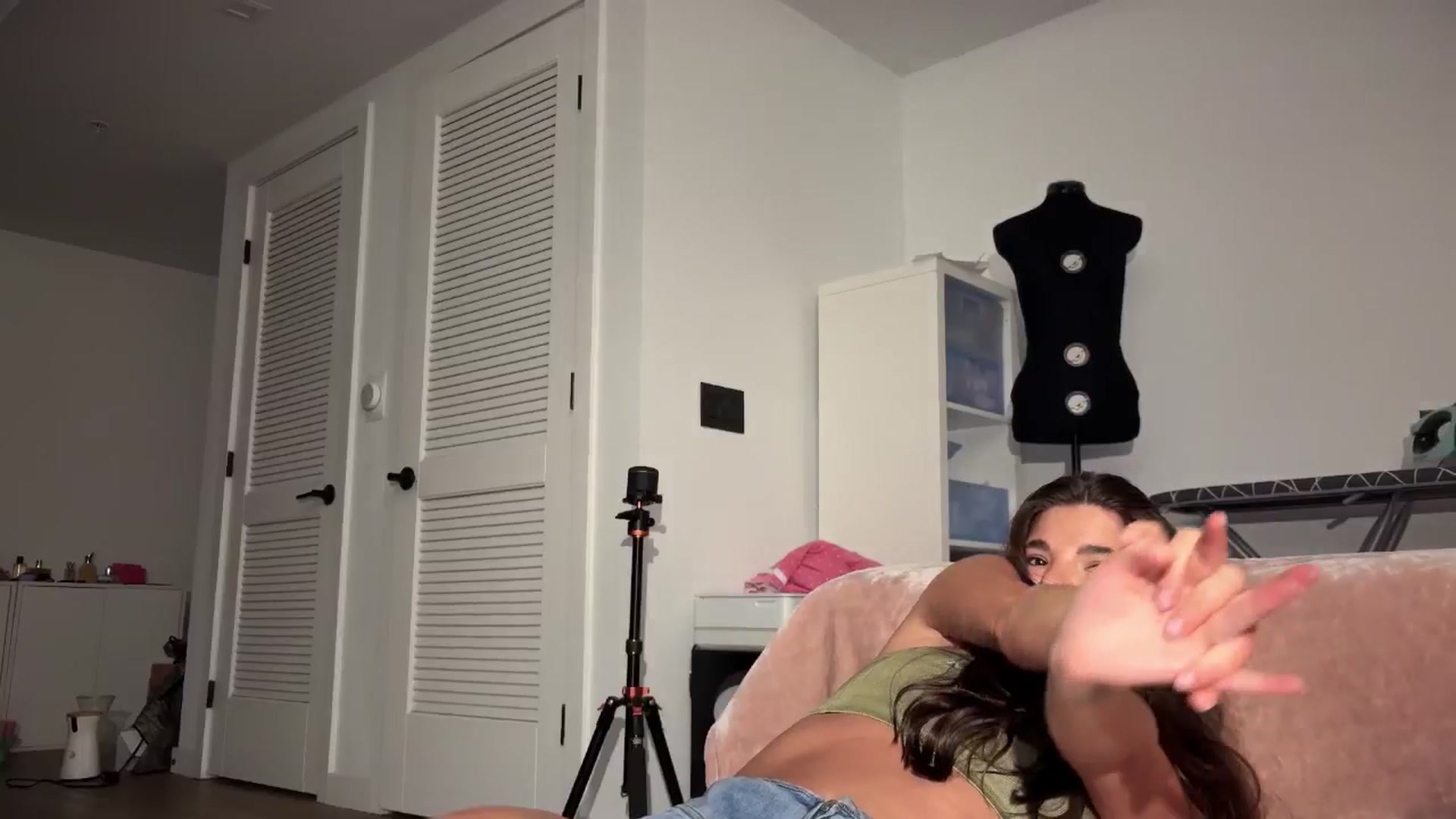 Gallery image thumbnail from SweetKlem's myfreecams stream on, 11/04/2025, 05:13 image 5 of 20