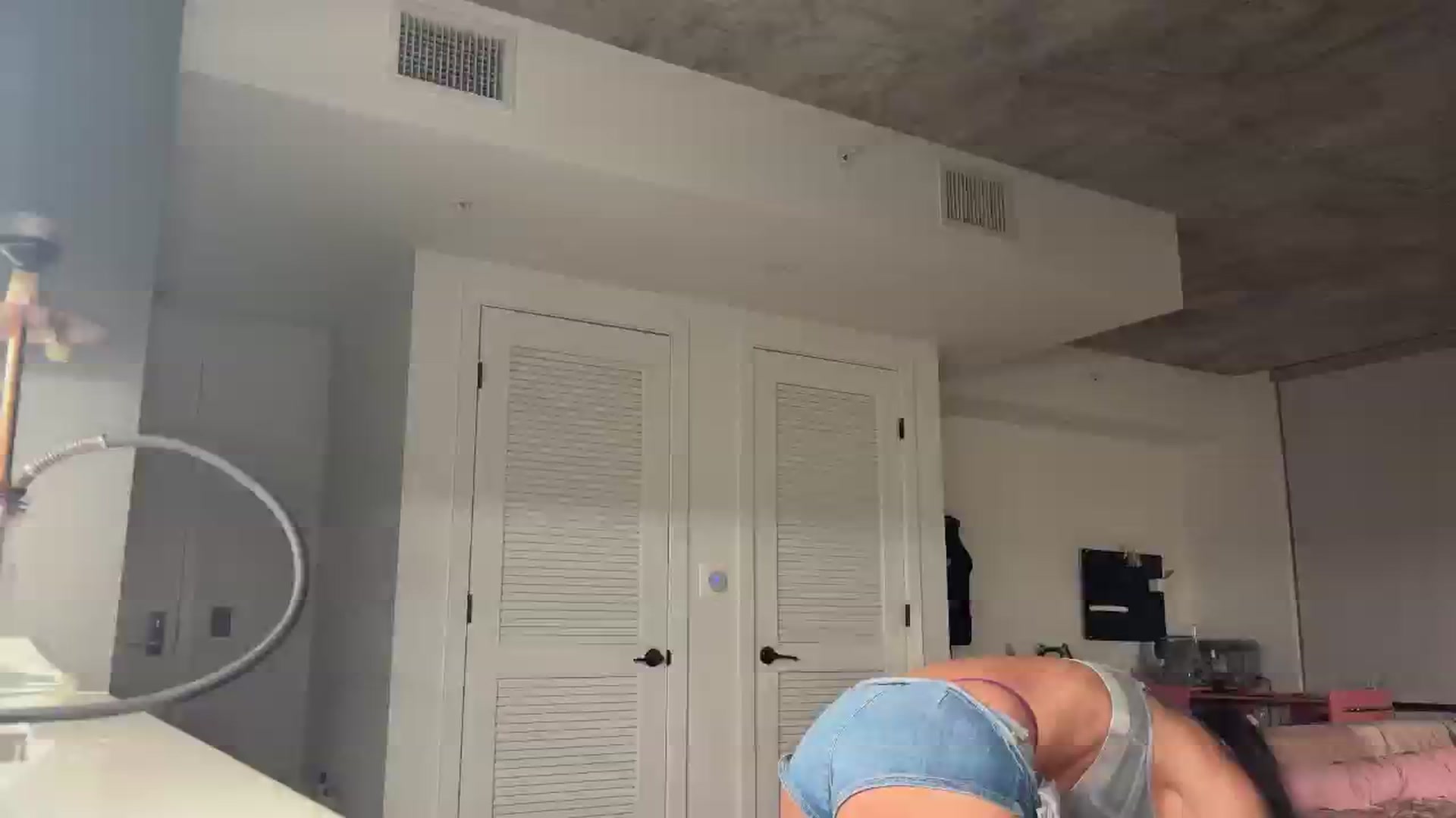 Gallery image thumbnail from SweetKlem's myfreecams stream on, 11/06/2025, 06:55 image 6 of 20