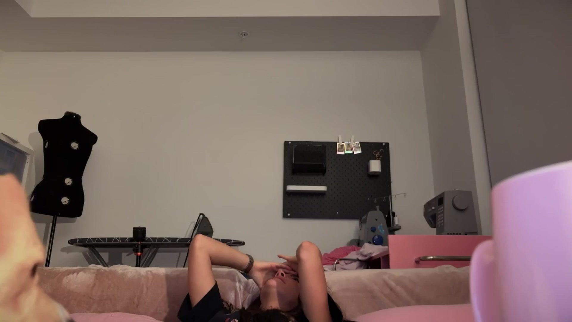 Gallery image thumbnail from SweetKlem's myfreecams stream on, 11/09/2025, 04:45 image 15 of 20