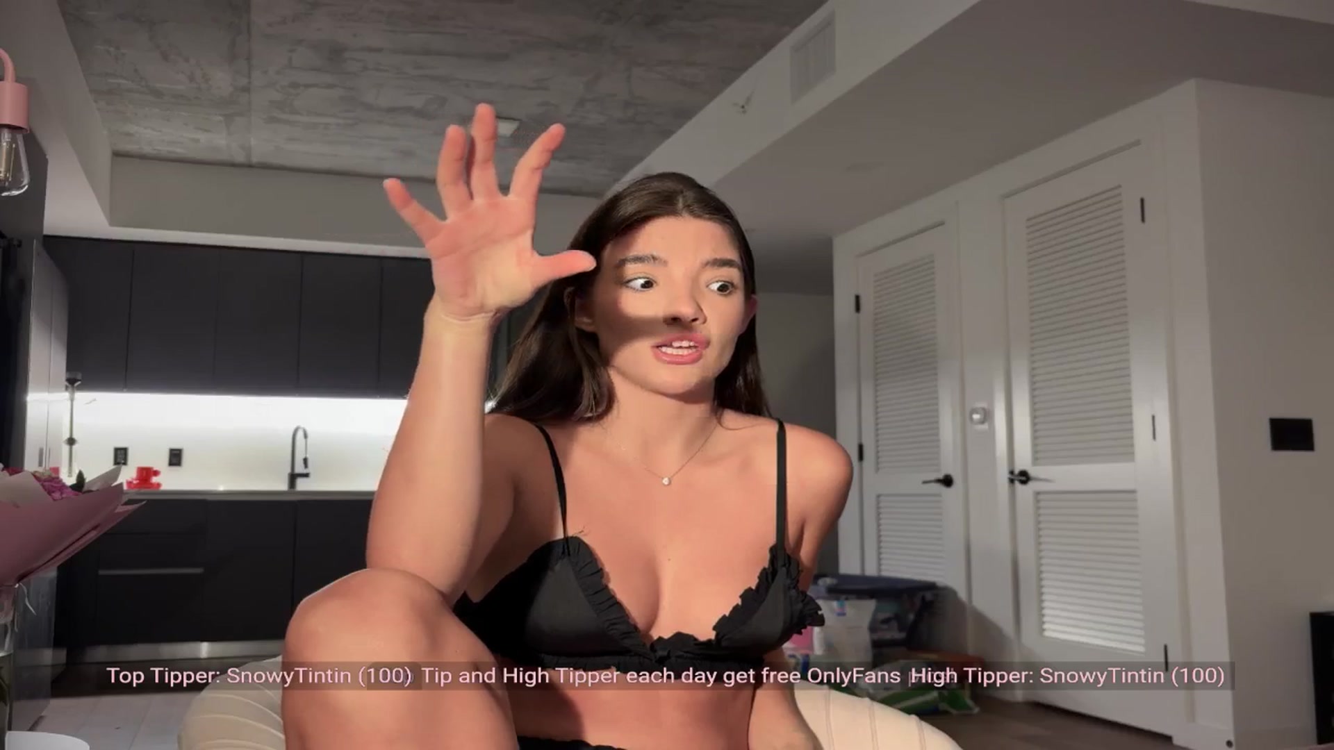 Gallery image thumbnail from SweetKlem's myfreecams stream on, 11/13/2025, 03:51 image 15 of 20