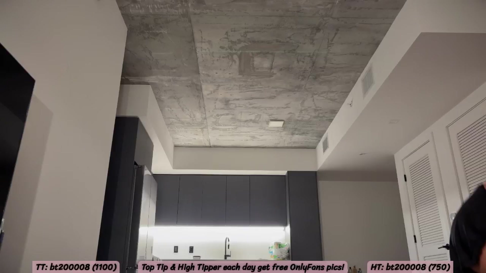 Gallery image thumbnail from SweetKlem's myfreecams stream on, 11/27/2025, 02:30 image 3 of 20