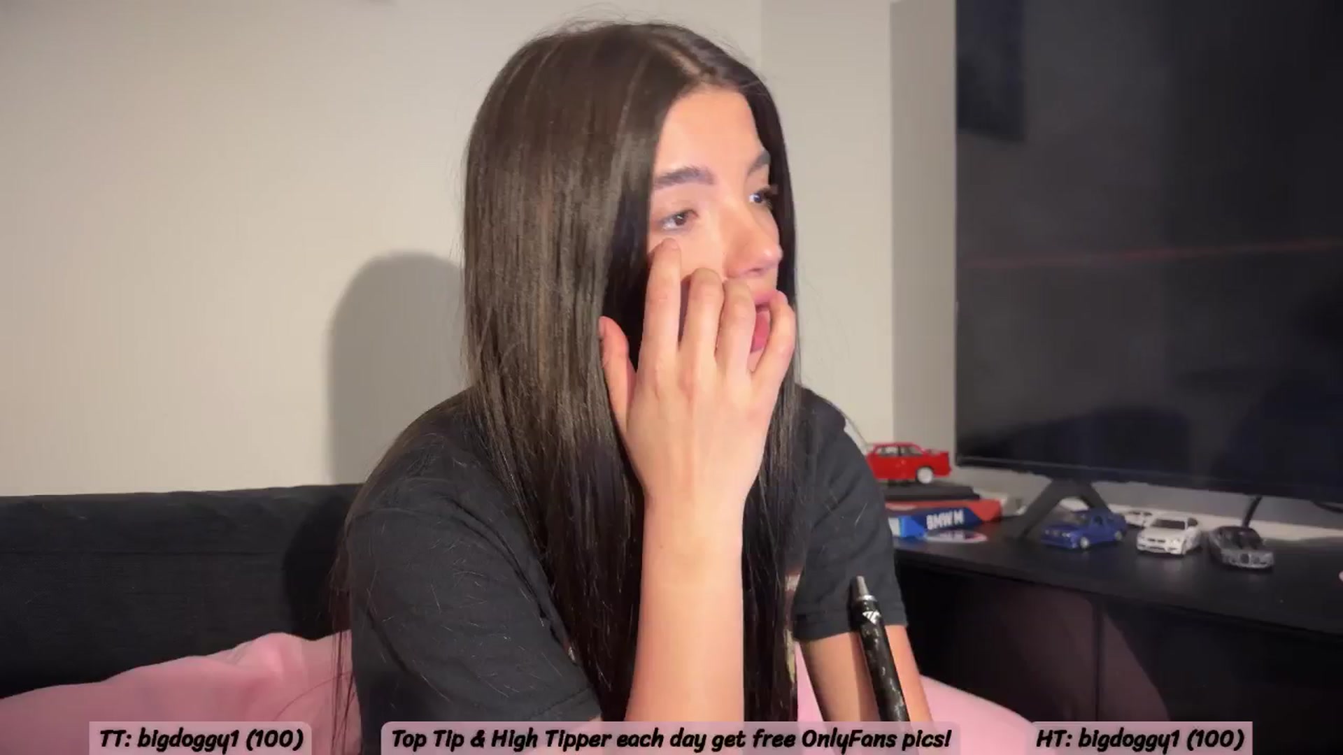 Gallery image thumbnail from SweetKlem's myfreecams stream on, 12/18/2025, 05:14 image 9 of 20