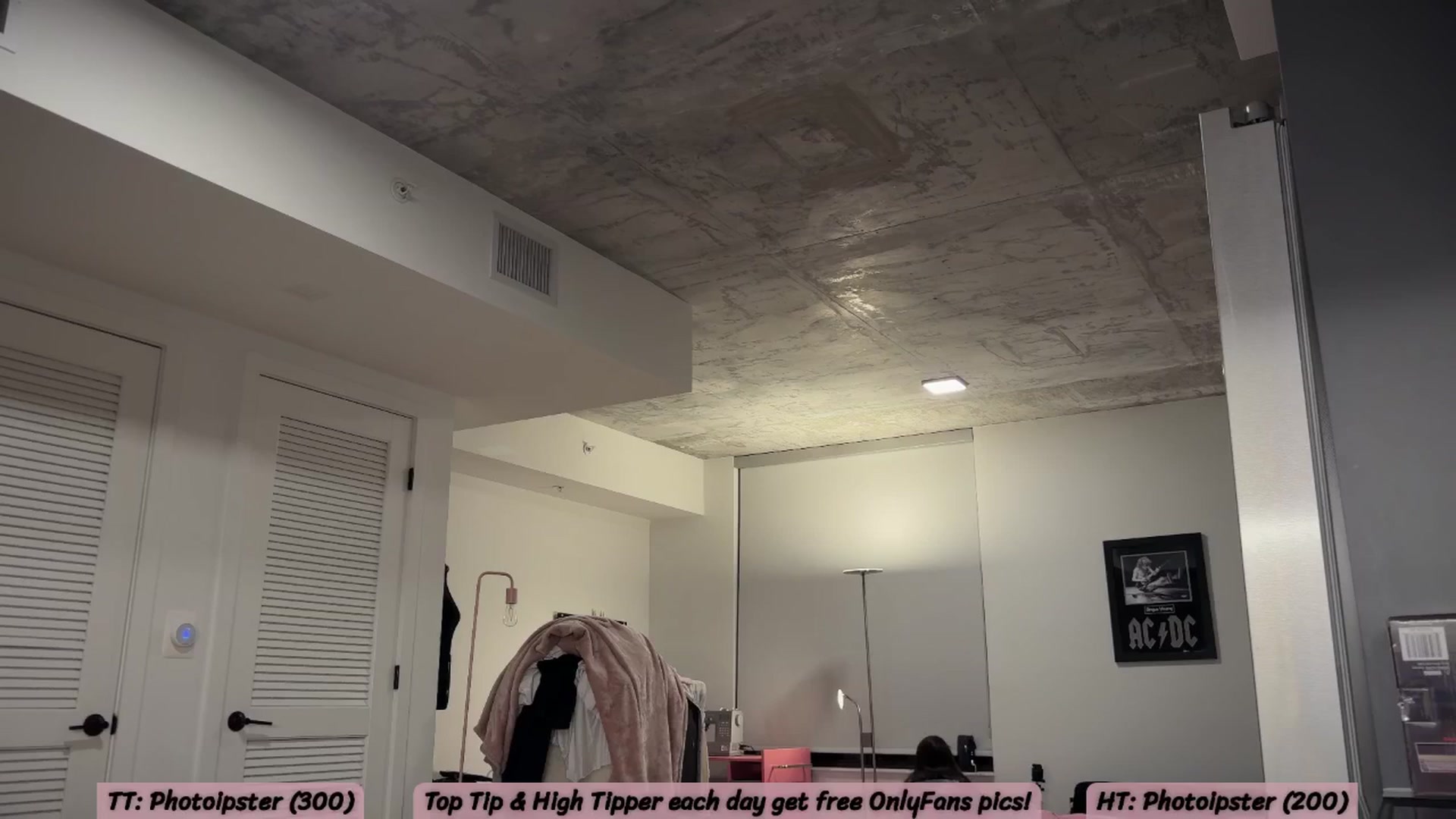 Gallery image thumbnail from SweetKlem's myfreecams stream on, 12/20/2025, 04:04 image 2 of 20