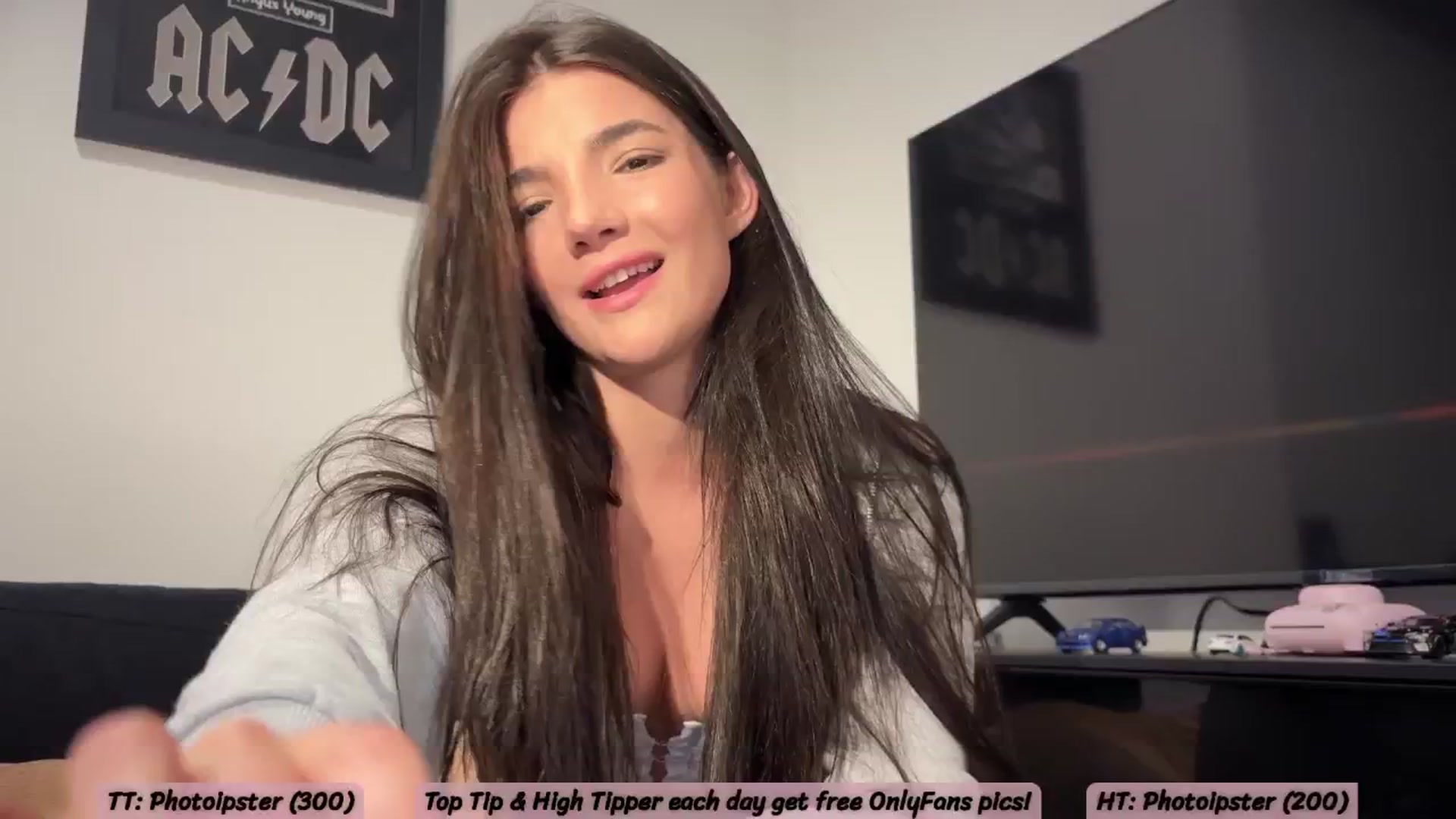 Gallery image thumbnail from SweetKlem's myfreecams stream on, 12/20/2025, 04:04 image 16 of 20