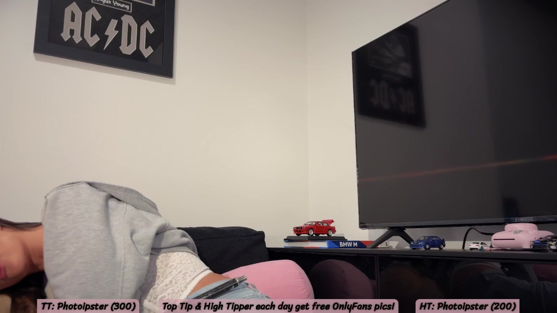 Gallery image thumbnail from SweetKlem's myfreecams stream on, 12/20/2025, 04:04 image 15 of 20