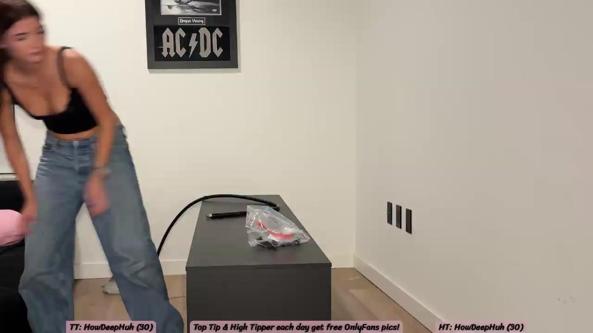 Gallery image thumbnail from SweetKlem's myfreecams stream on, 05/31/2026, 02:58 image 2 of 20