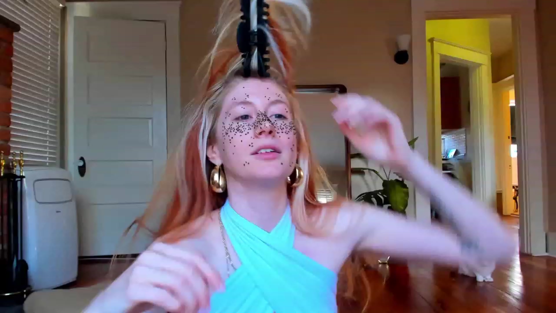 Gallery image thumbnail from SweetMango's myfreecams stream on, 11/22/2023, 20:28 image 11 of 20