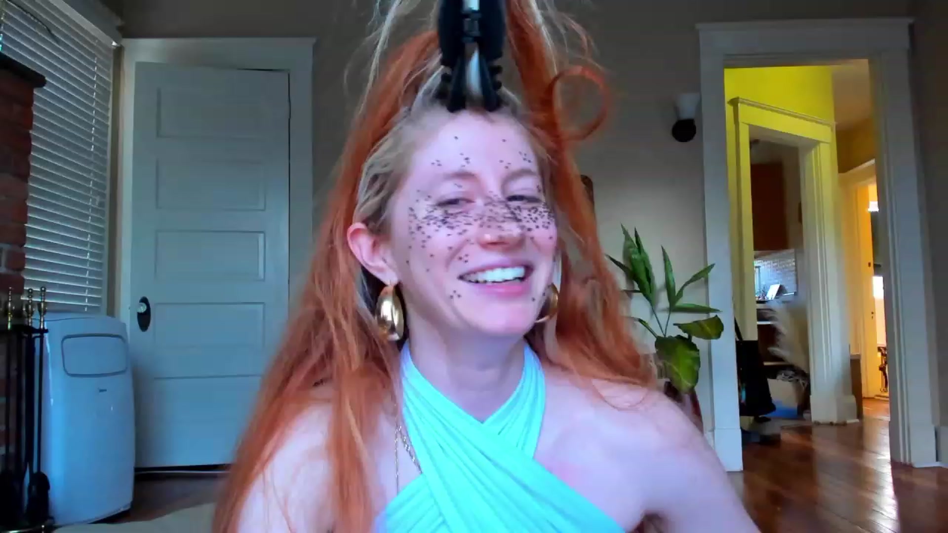 Gallery image thumbnail from SweetMango's myfreecams stream on, 11/22/2023, 20:28 image 1 of 20