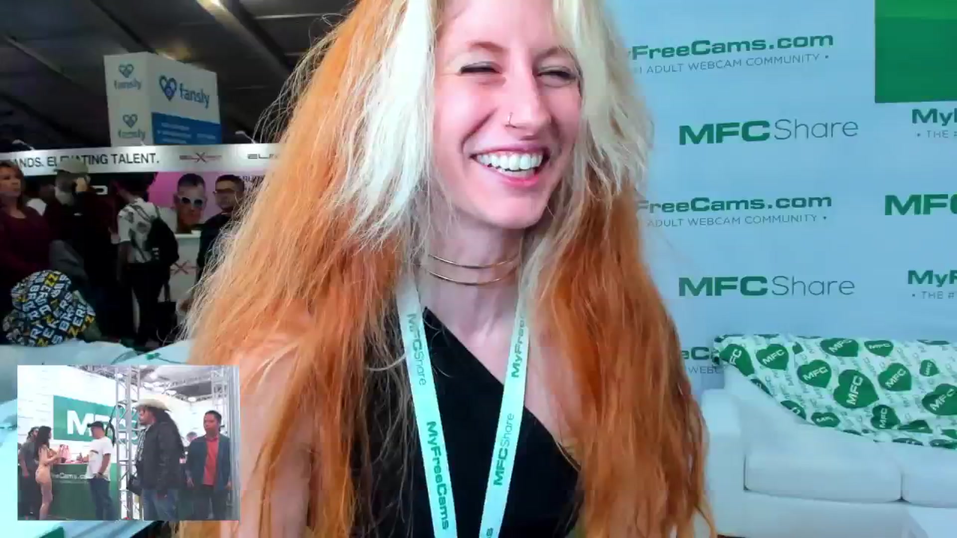 Gallery image thumbnail from SweetMango's myfreecams stream on, 01/27/2024, 22:14 image 3 of 20