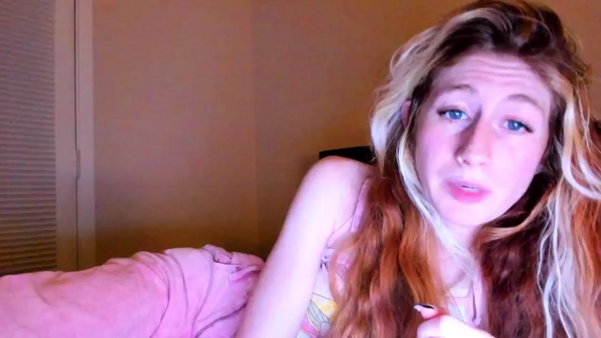 Gallery image thumbnail from SweetMango's myfreecams stream on, 02/04/2024, 05:21 image 13 of 20