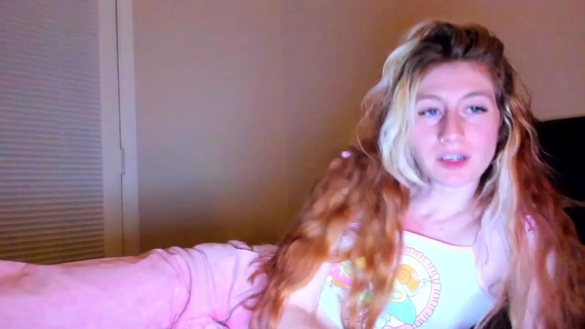 Gallery image thumbnail from SweetMango's myfreecams stream on, 02/04/2024, 05:21 image 12 of 20