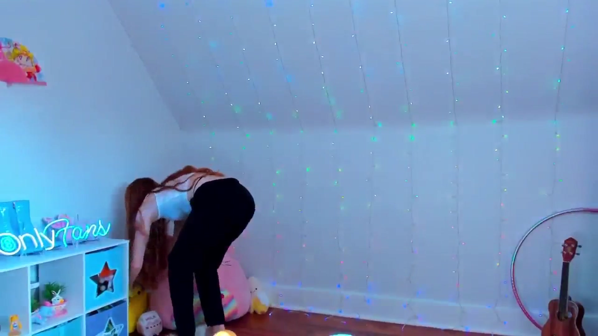 Gallery image thumbnail from SweetMango's myfreecams stream on, 03/05/2024, 15:10 image 13 of 20