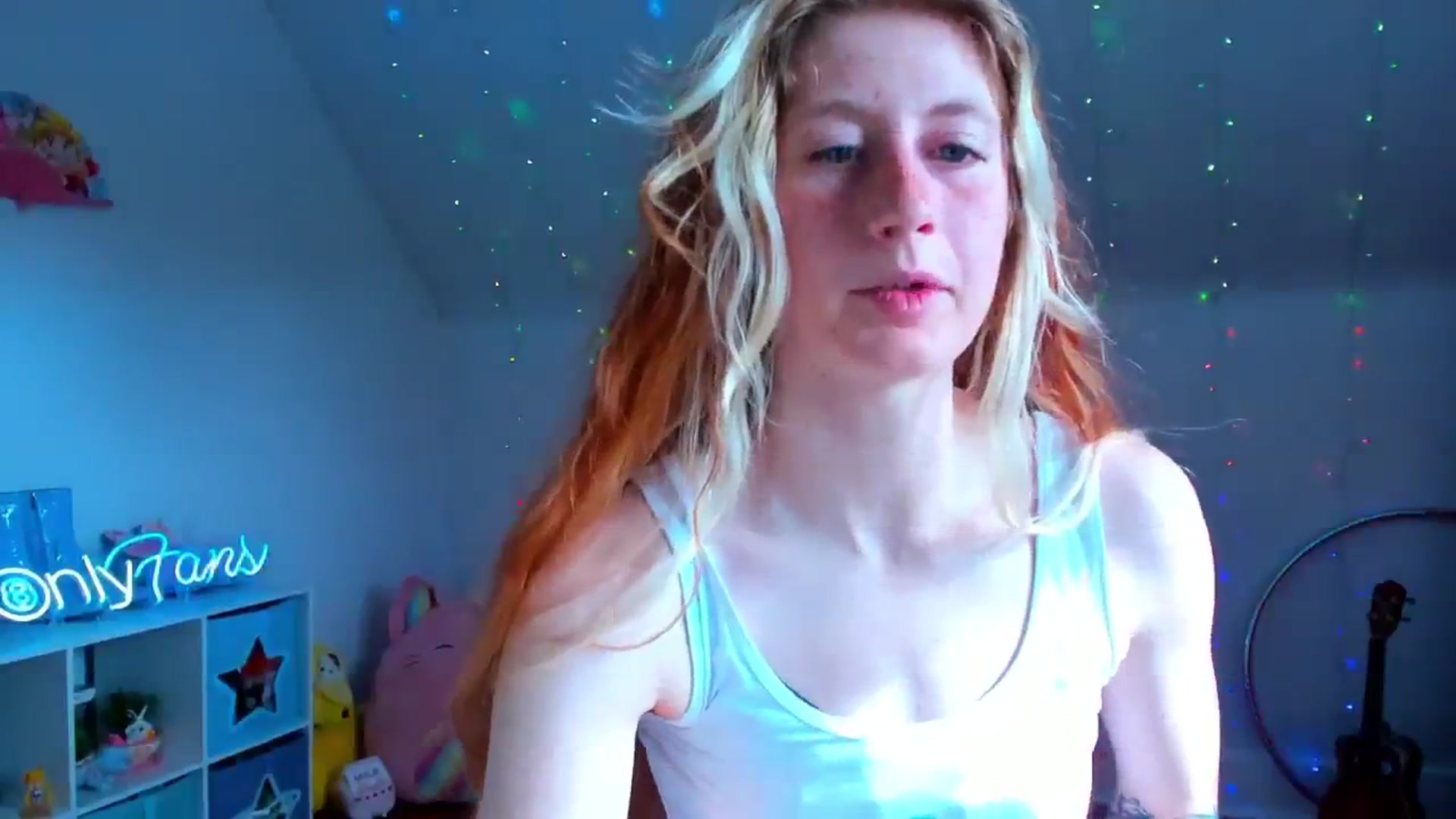 Gallery image thumbnail from SweetMango's myfreecams stream on, 03/05/2024, 15:10 image 17 of 20