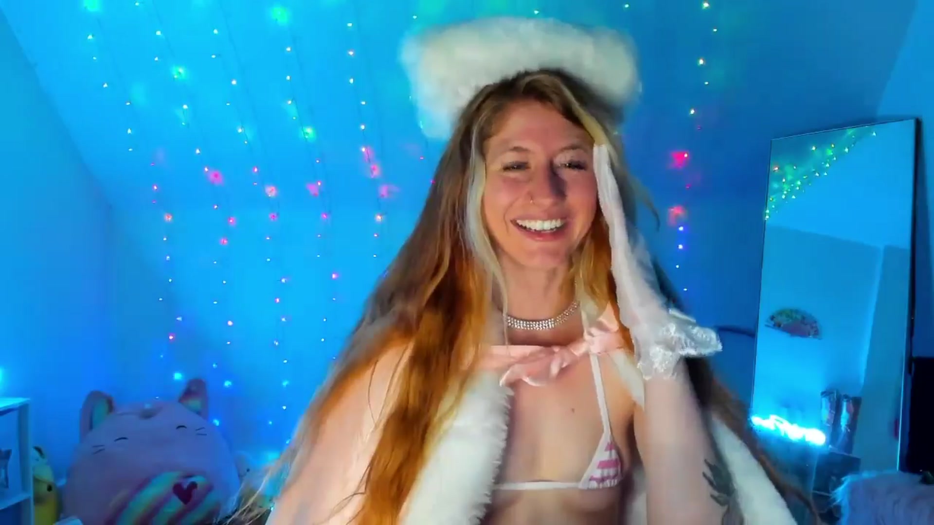 Gallery image thumbnail from SweetMango's myfreecams stream on, 03/24/2024, 02:52 image 19 of 20