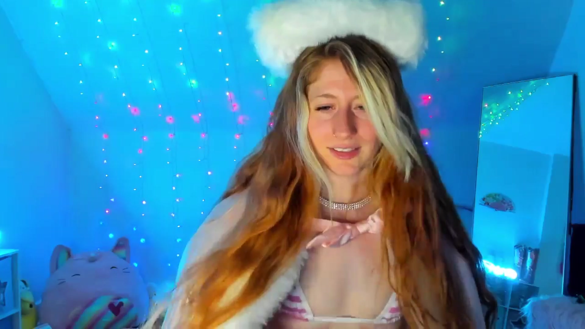 Gallery image thumbnail from SweetMango's myfreecams stream on, 03/24/2024, 02:52 image 20 of 20