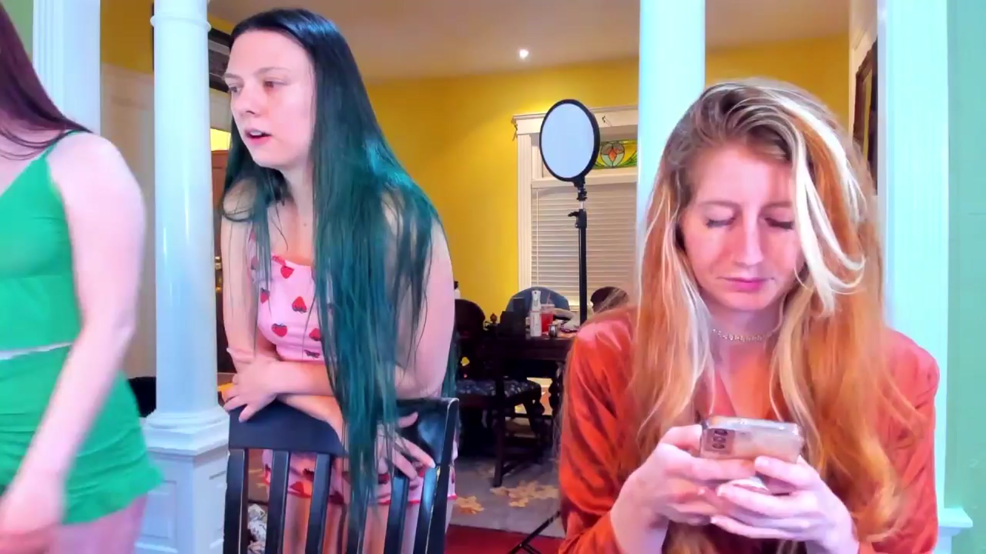 Gallery image thumbnail from SweetMango's myfreecams stream on, 04/05/2024, 04:05 image 12 of 20