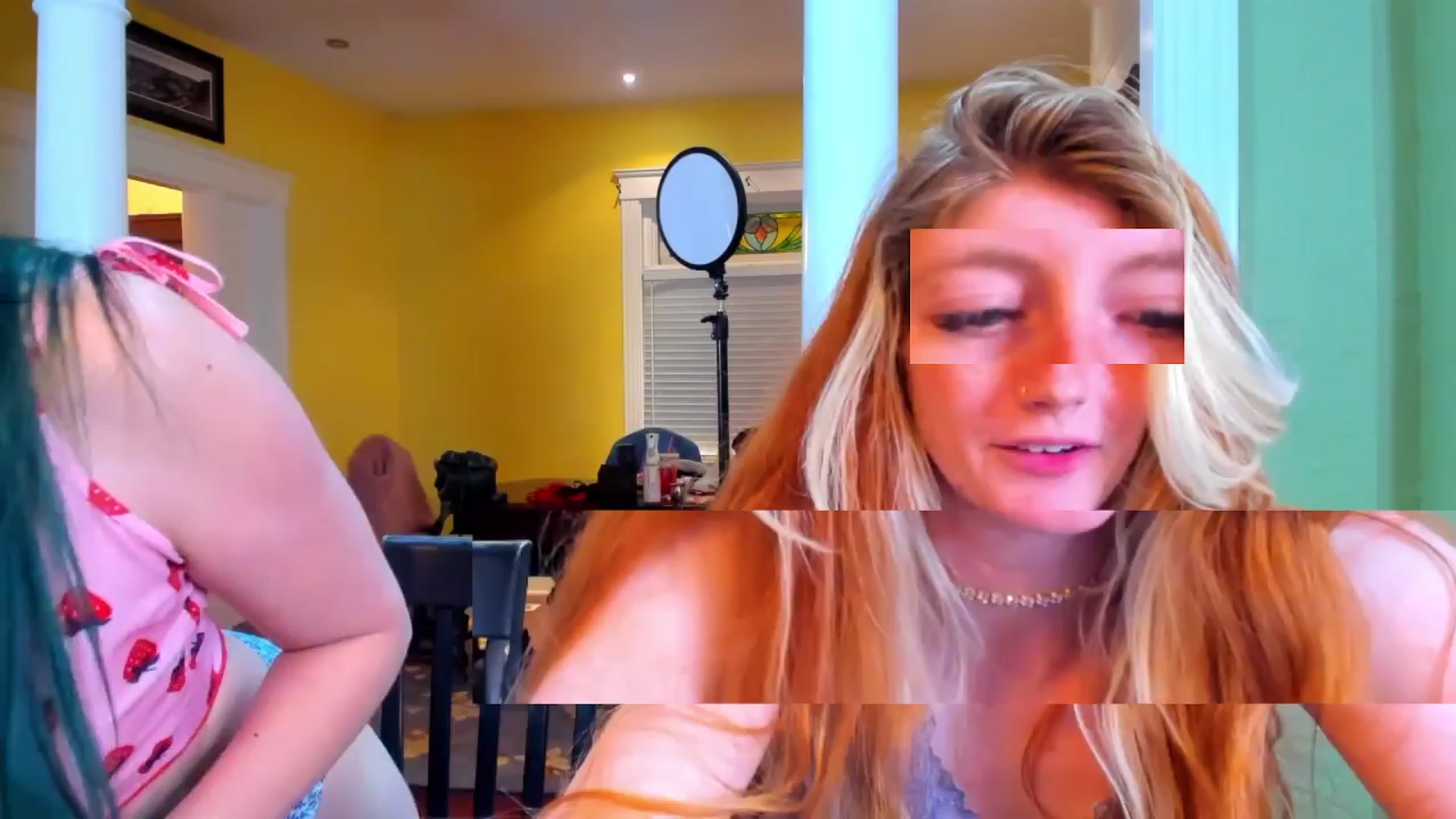 Gallery image thumbnail from SweetMango's myfreecams stream on, 04/05/2024, 05:03 image 7 of 20