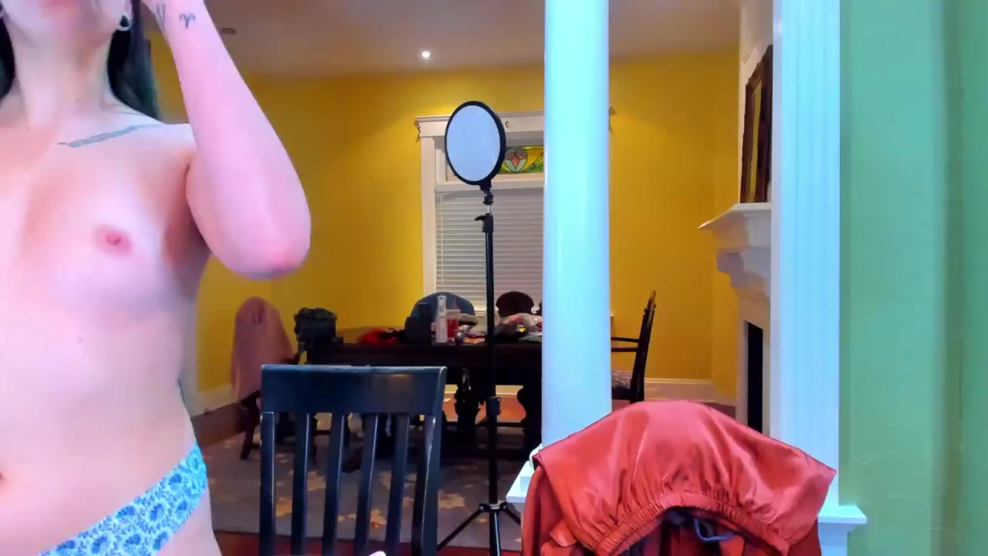 Gallery image thumbnail from SweetMango's myfreecams stream on, 04/05/2024, 05:03 image 9 of 20