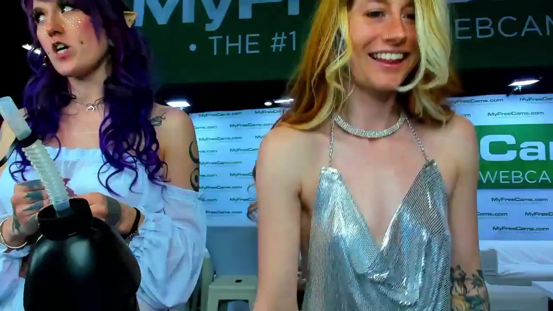Gallery image thumbnail from SweetMango's myfreecams stream on, 04/13/2024, 19:47 image 19 of 20