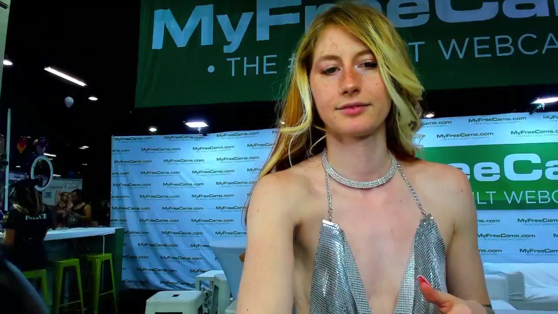 Gallery image thumbnail from SweetMango's myfreecams stream on, 04/13/2024, 22:00 image 14 of 20