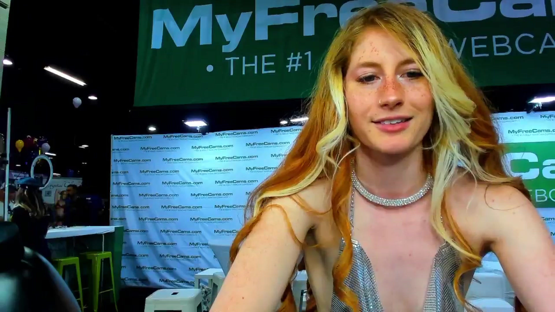 Gallery image thumbnail from SweetMango's myfreecams stream on, 04/13/2024, 22:00 image 12 of 20