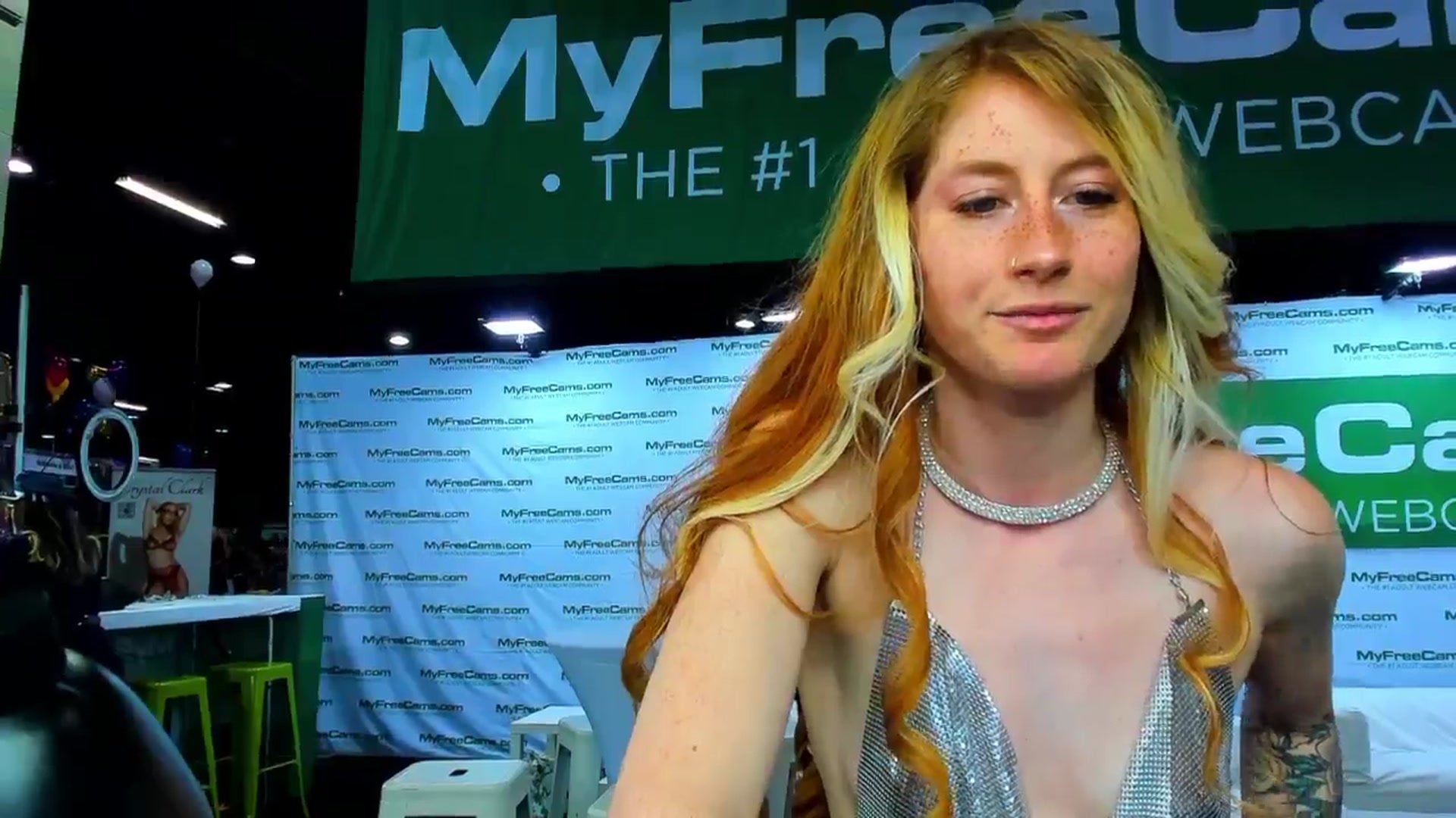 Gallery image thumbnail from SweetMango's myfreecams stream on, 04/13/2024, 22:00 image 11 of 20